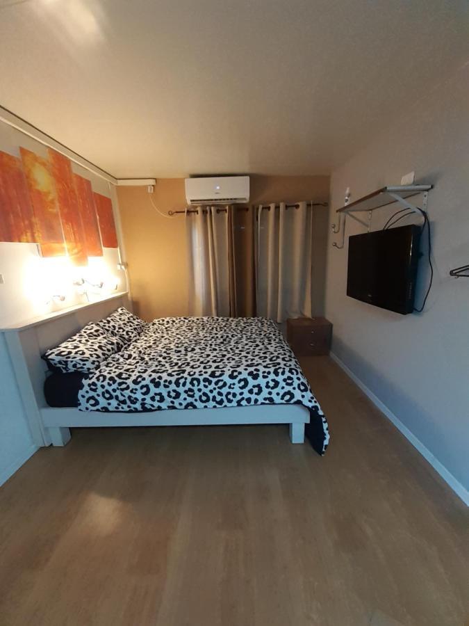 Suite- Studio- Zimmer Бейт-Шеан Экстерьер фото